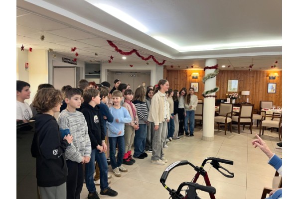 Une rencontre intergénérationnelle pleine d’émotion